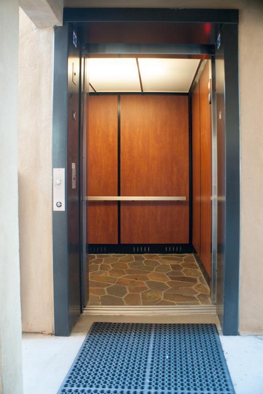 Super 8 By Wyndham Indio Hotel Exterior photo