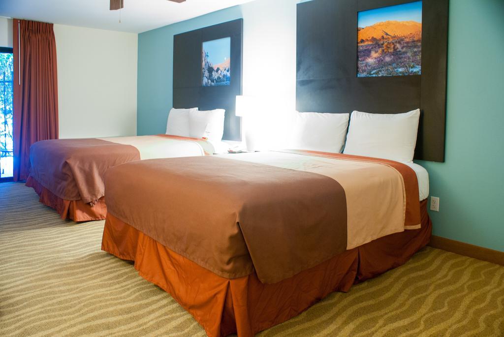 Super 8 By Wyndham Indio Hotel Room photo